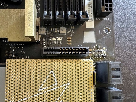 Sapphire использует разъем GC-HPWR от ASUS